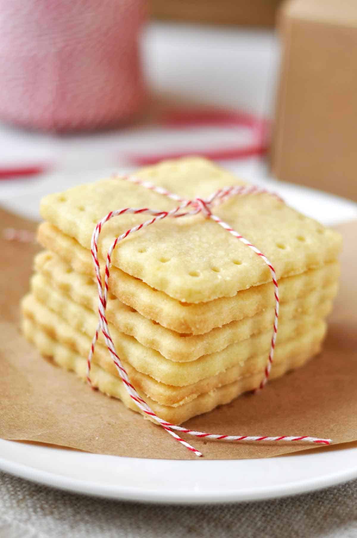 3-Ingredient Shortbread Cookies