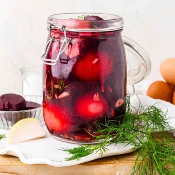 Amish Red Beet Pickled Eggs - Refrigerator method