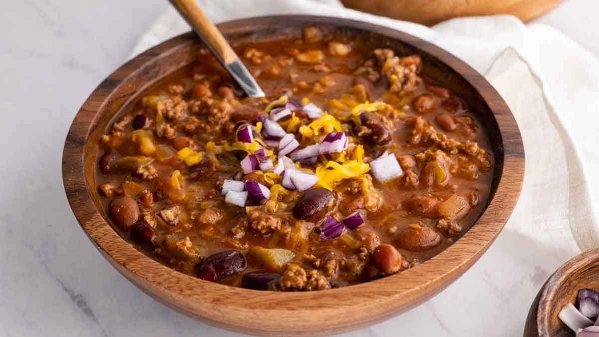 Wendy's Copycat Chili Recipe - with celery and bell peppers