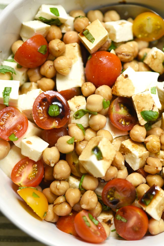 Quick and Easy Caprese Salad with Chickpeas