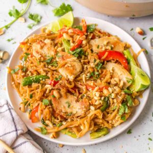 Chicken Pad Thai with Homemade Sauce