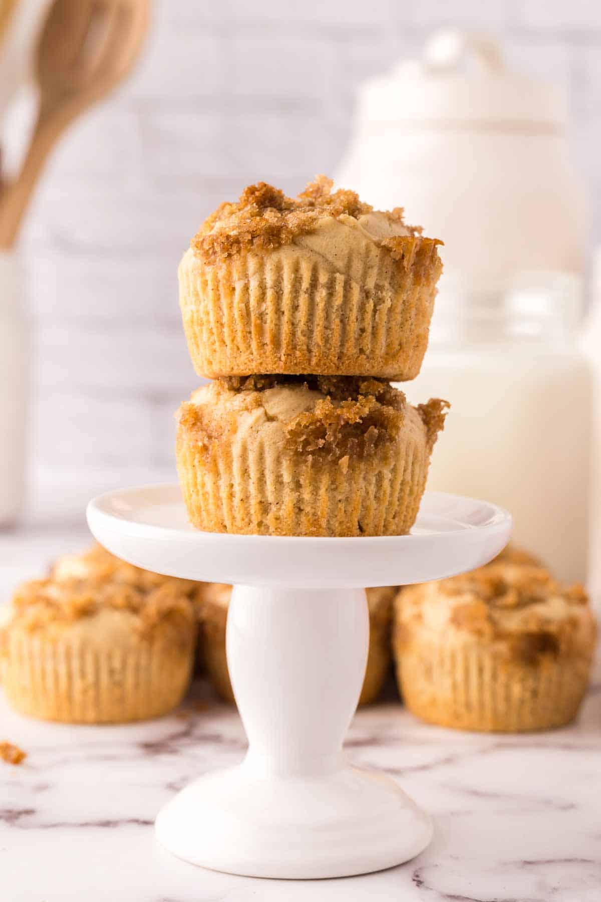 Cinnamon Muffins with Streusel Crumb Topping