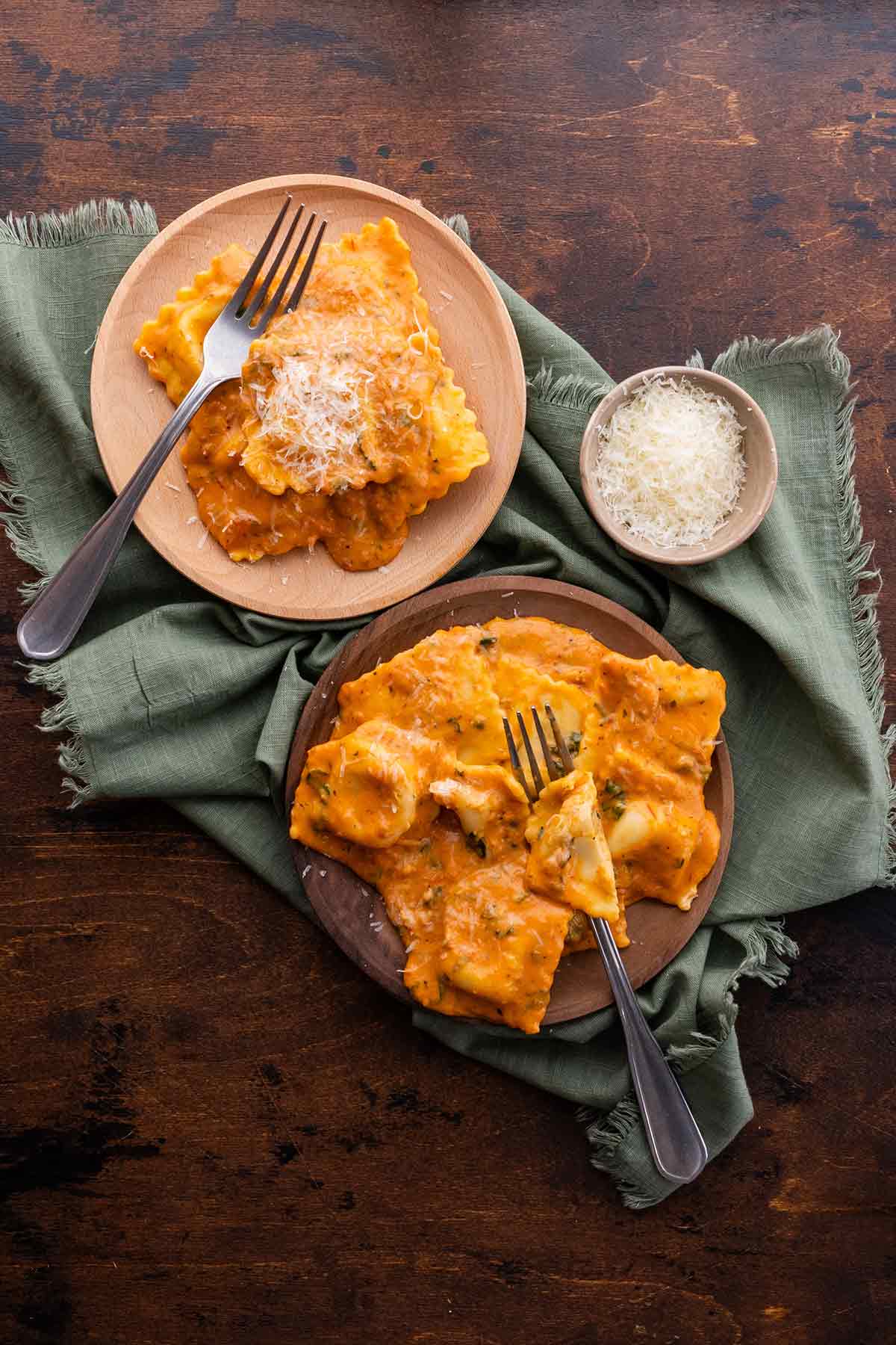 Creamy Spinach Tomato Ravioli Dinner - Meat or Vegetarian