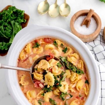 Crockpot Creamy Tomato Kale Tortellini Soup