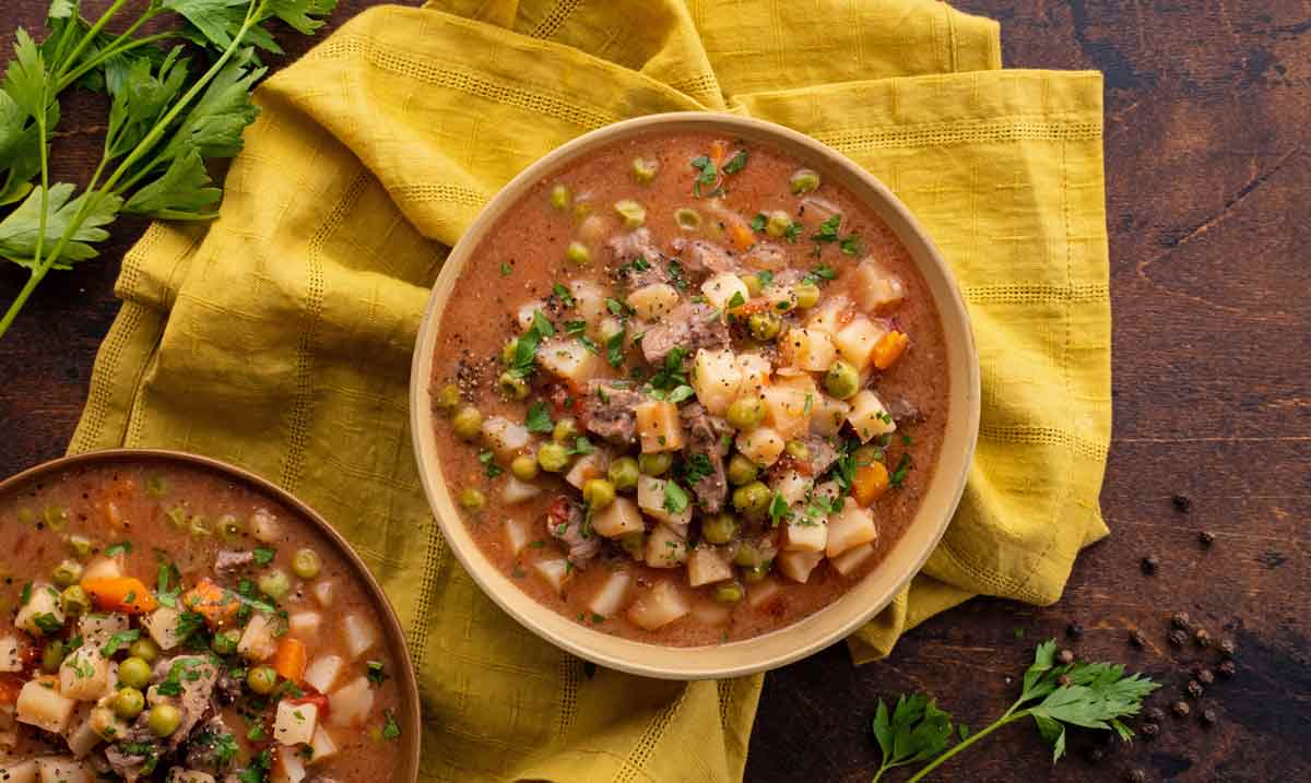 Super Easy Crockpot Vegetable Beef Soup