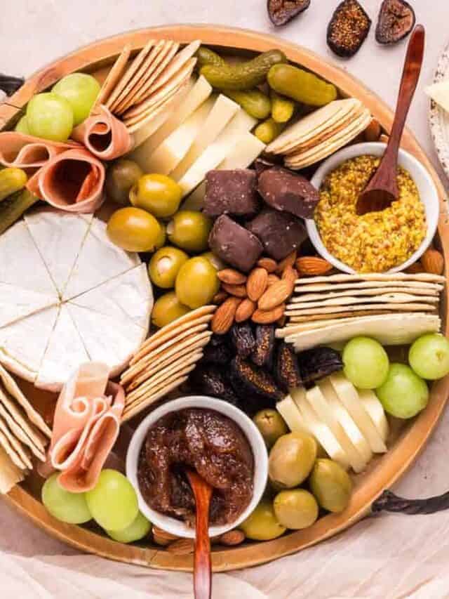 How To Make A Charcuterie Board