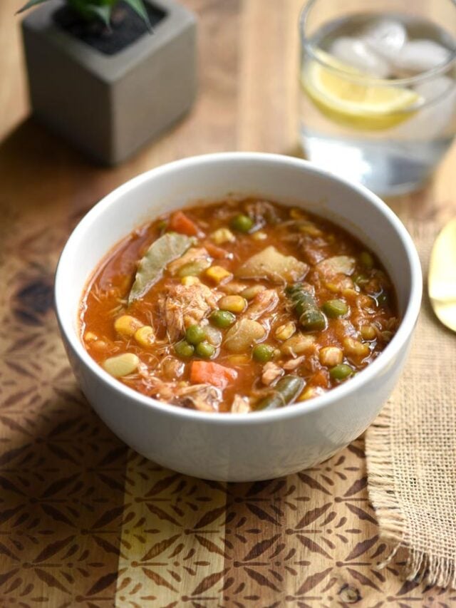 Maryland Crab Soup - Mighty Mrs | Super Easy Recipes