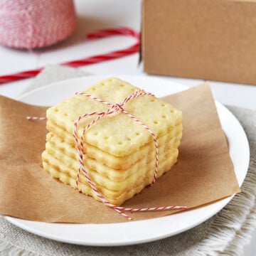 Easy Buttery Shortbread Cookies