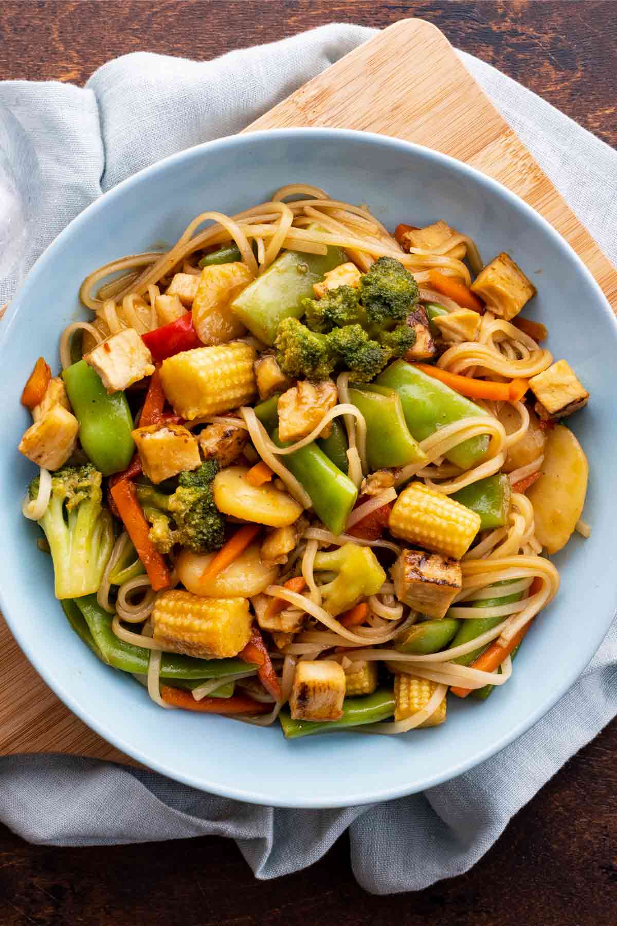 Easy 5-ingredient Chicken Stir Fry with Noodles