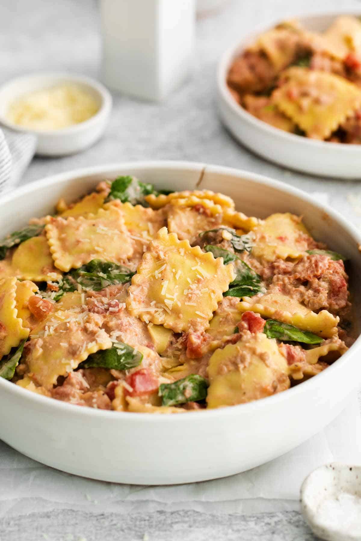 Easy Creamy Crockpot Tuscan Ravioli