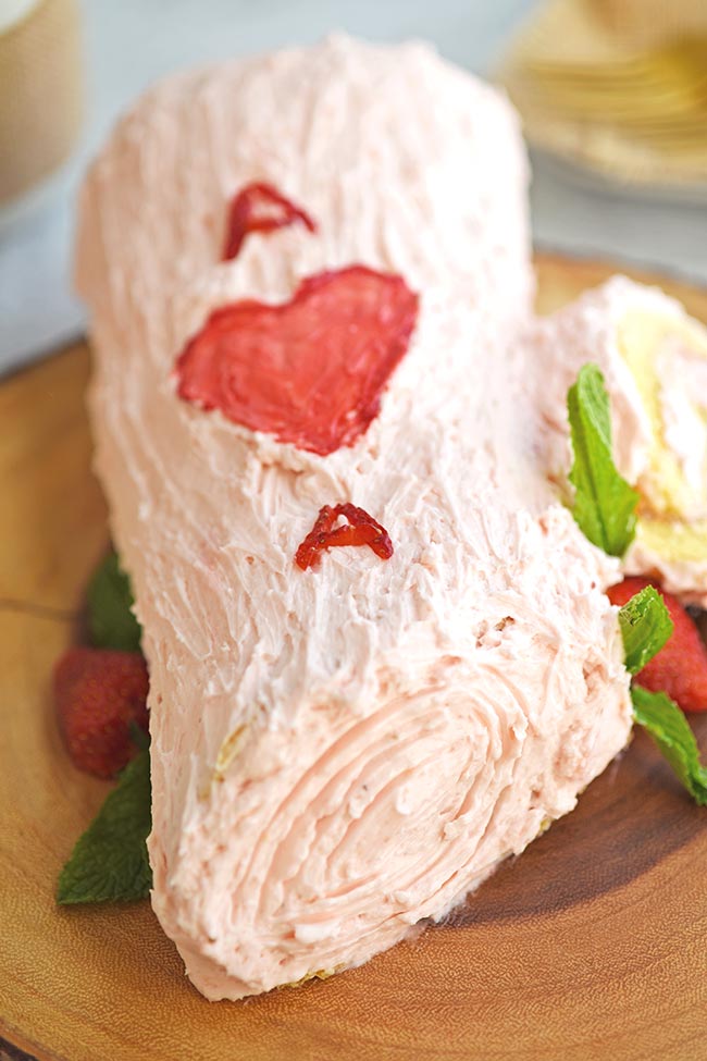Valentine Strawberry Log Cake