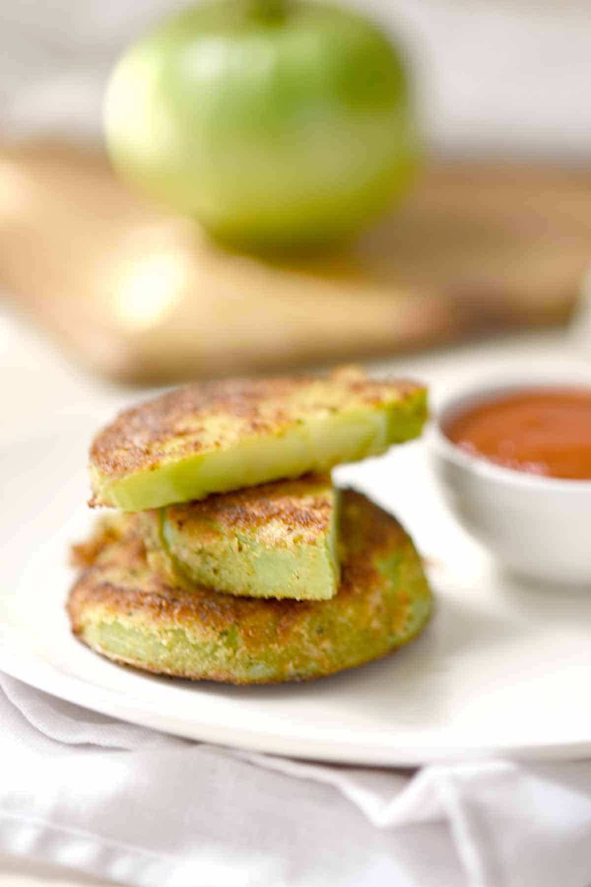 Fried Green Tomatoes with Marinara Dip