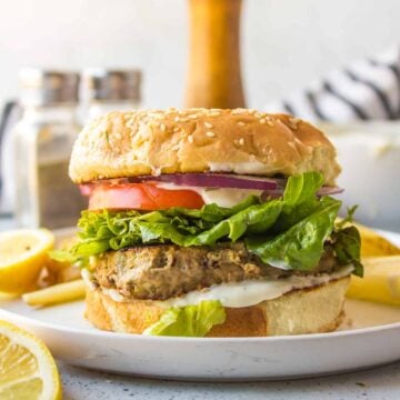 Greek Burger with Tzatziki sauce, Lettuce, Tomato and Red Onion