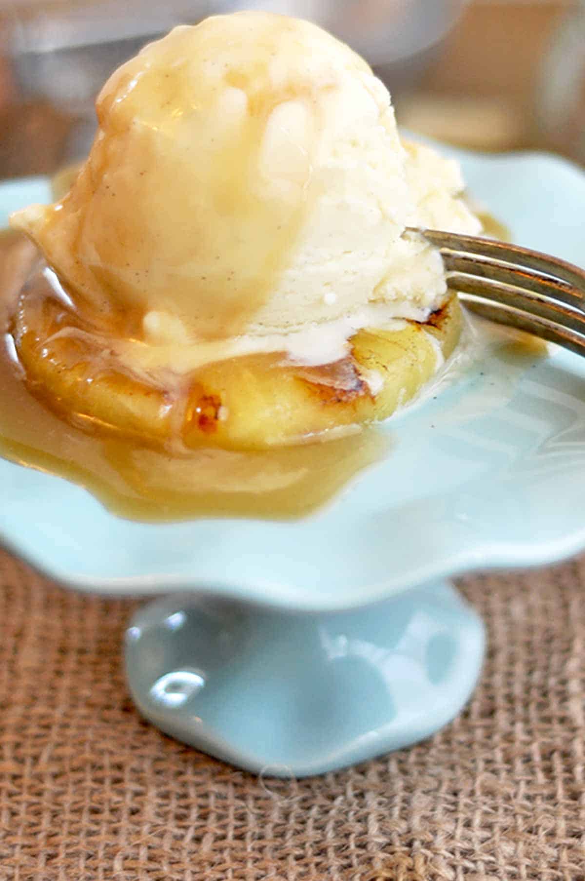 Grilled Pineapple with Ice Cream and Rum Sauce