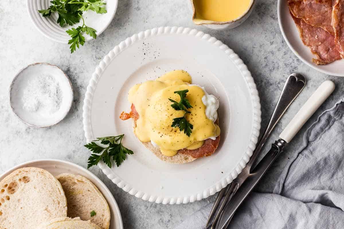 Eggs Benedict with Hollandaise Sauce