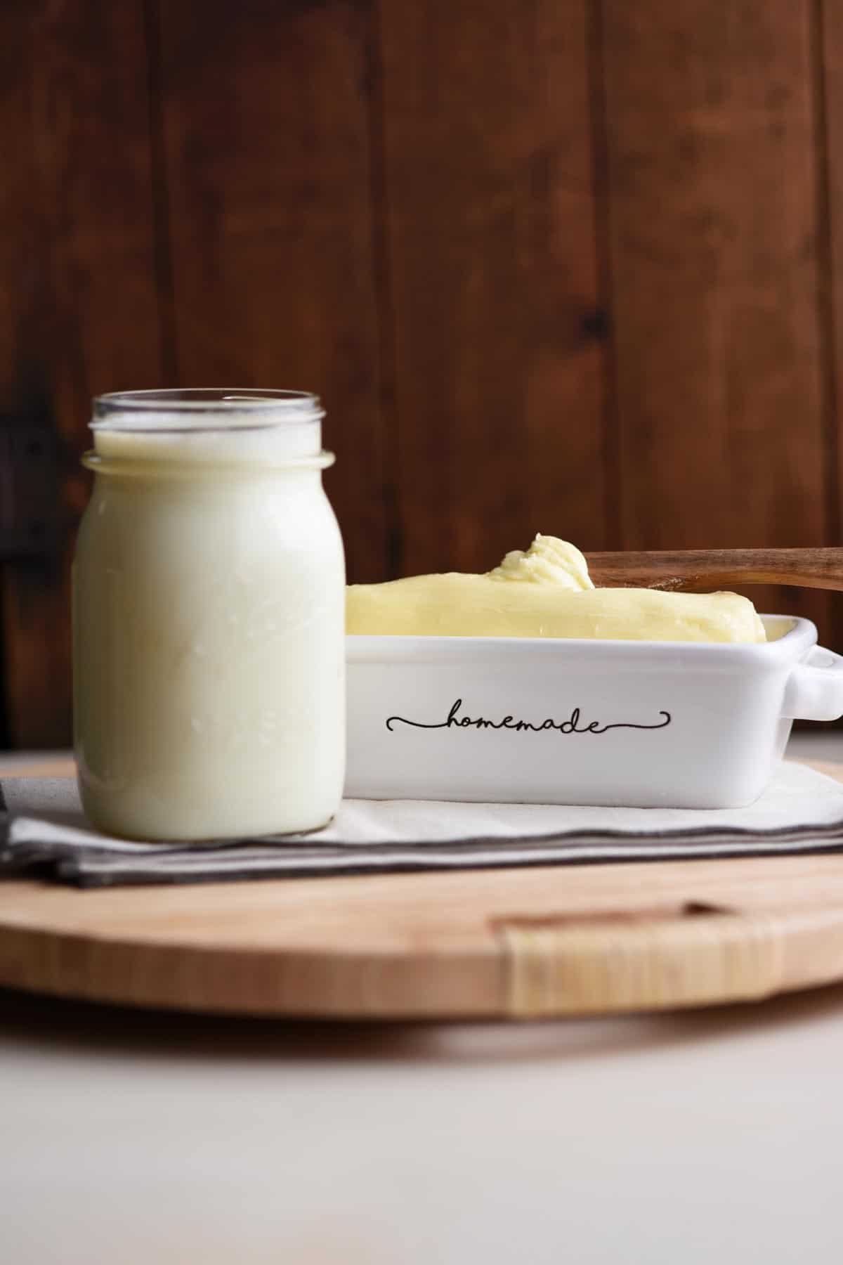 Homemade Butter and Cultured Buttermilk using Heavy Cream