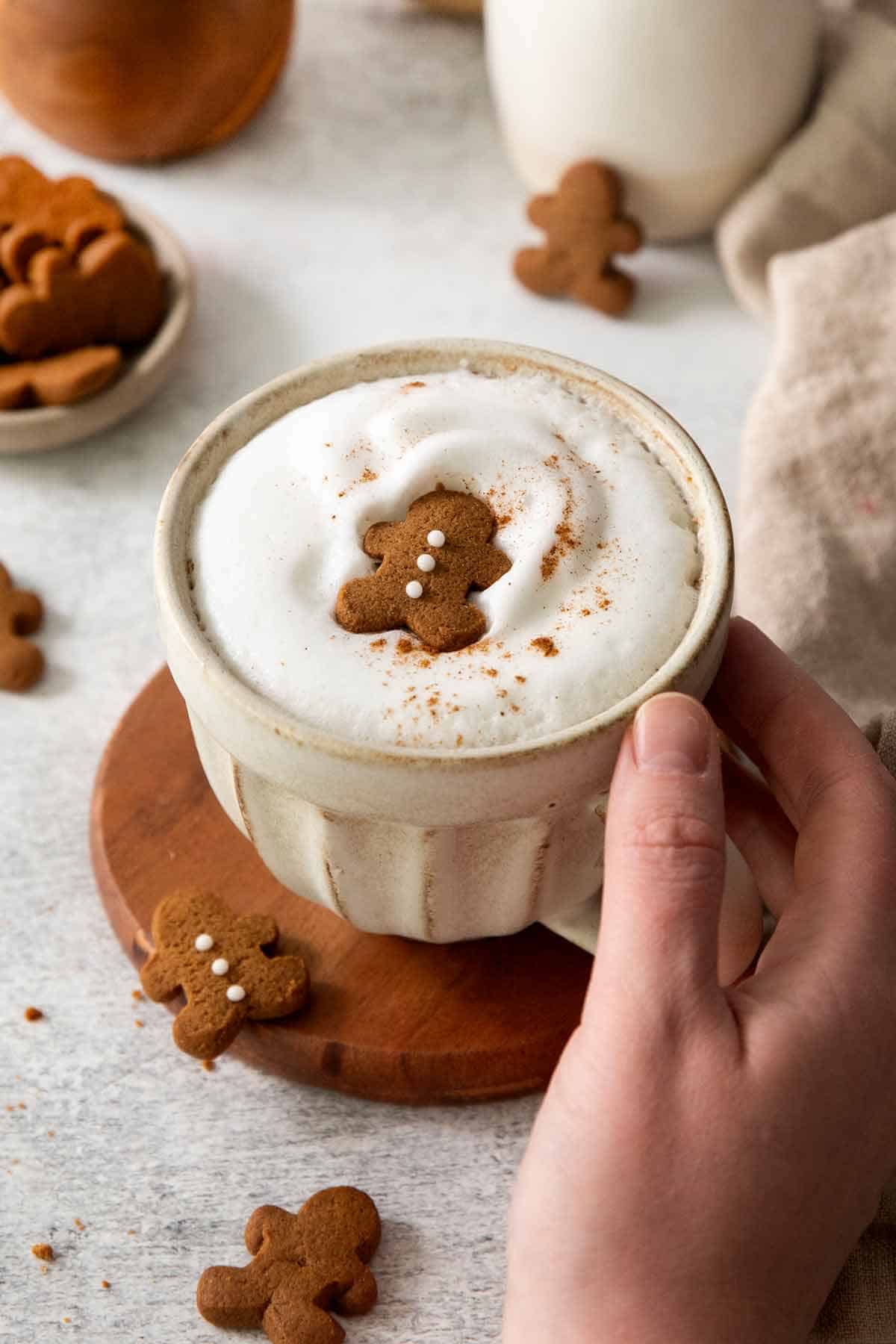 How to Make a Gingerbread Latte