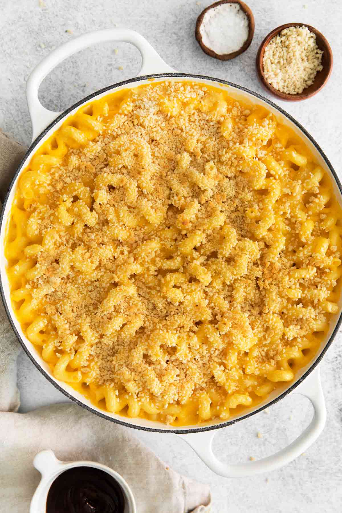 Macaroni and Cheese Baked with Breadcrumbs