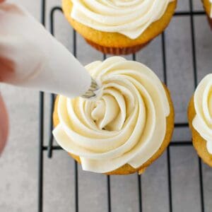 Marshmallow Buttercream Frosting