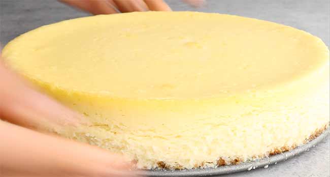 How to prevent cheesecake cracking