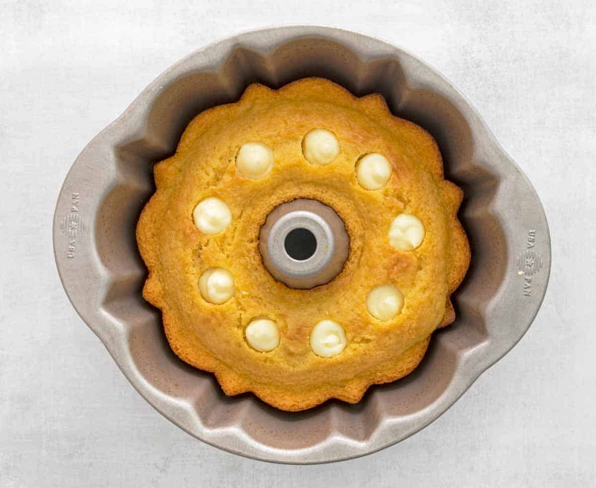 Crème-Filled Golden Bundt Cake Recipe 