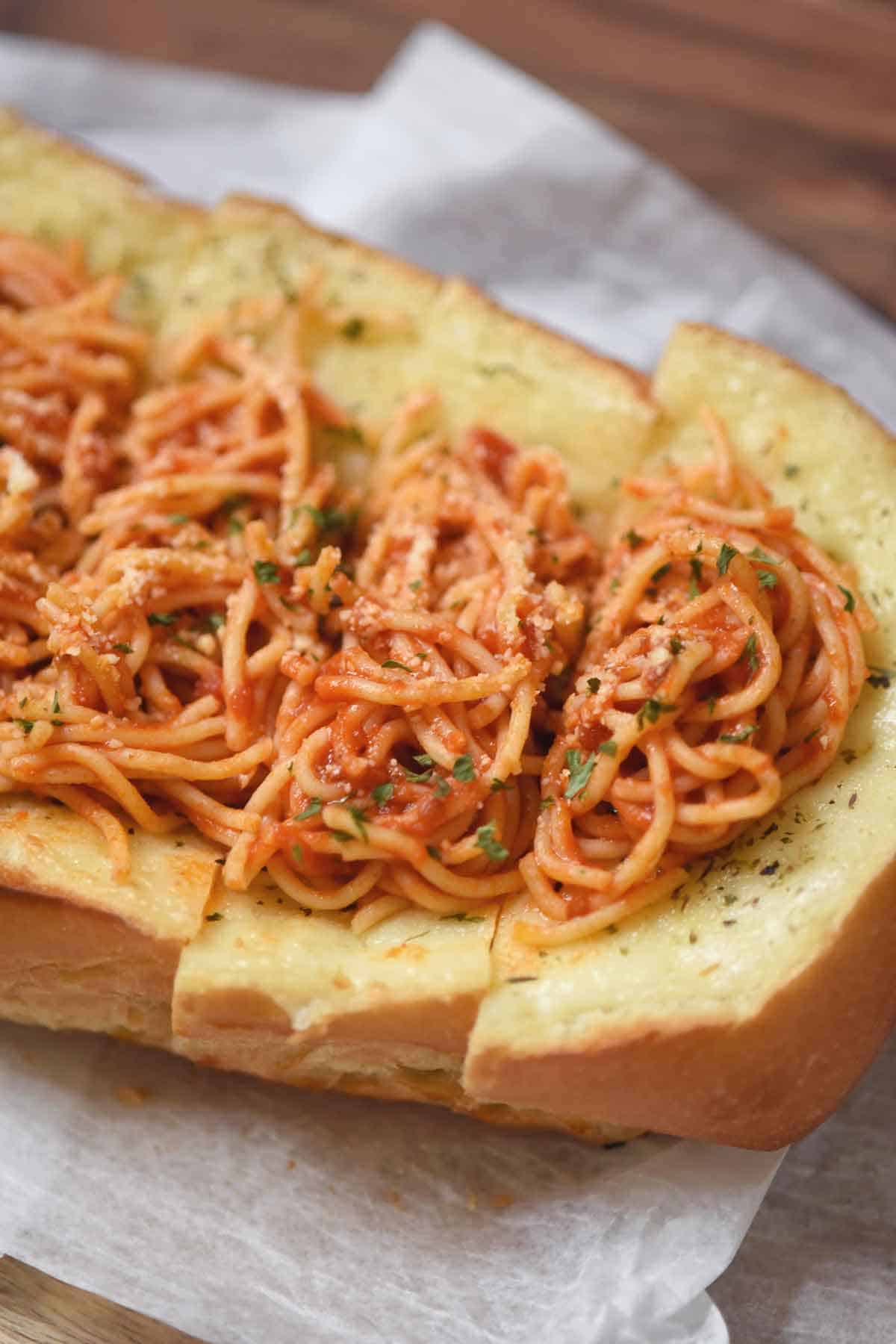 Spaghetti Garlic Bread